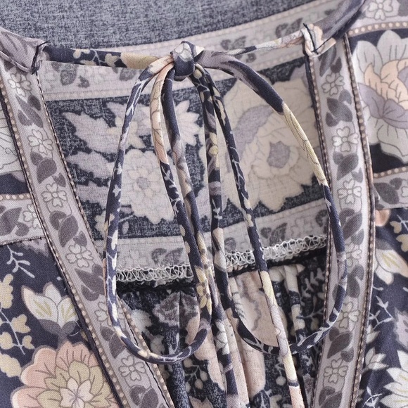 Bohemian Floral Print Tassel Tie Button up Oversized Blouse - Picture 6 of 7